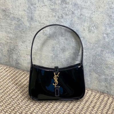 Saint Laurent Le 5 A7 Hobo